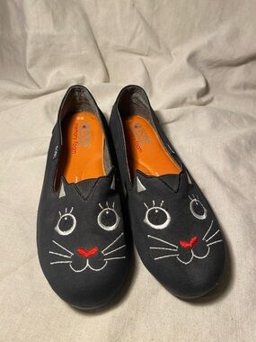 BOBS For Cats by Sketchers Slip-on Flats with Embroidered Cat Face